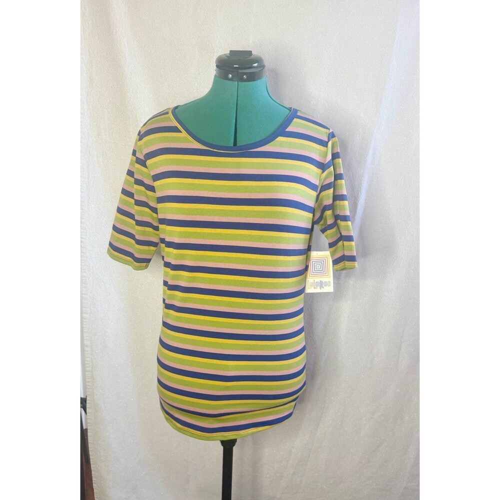 NWT Lularoe Gigi top size large. Brand new with tags.